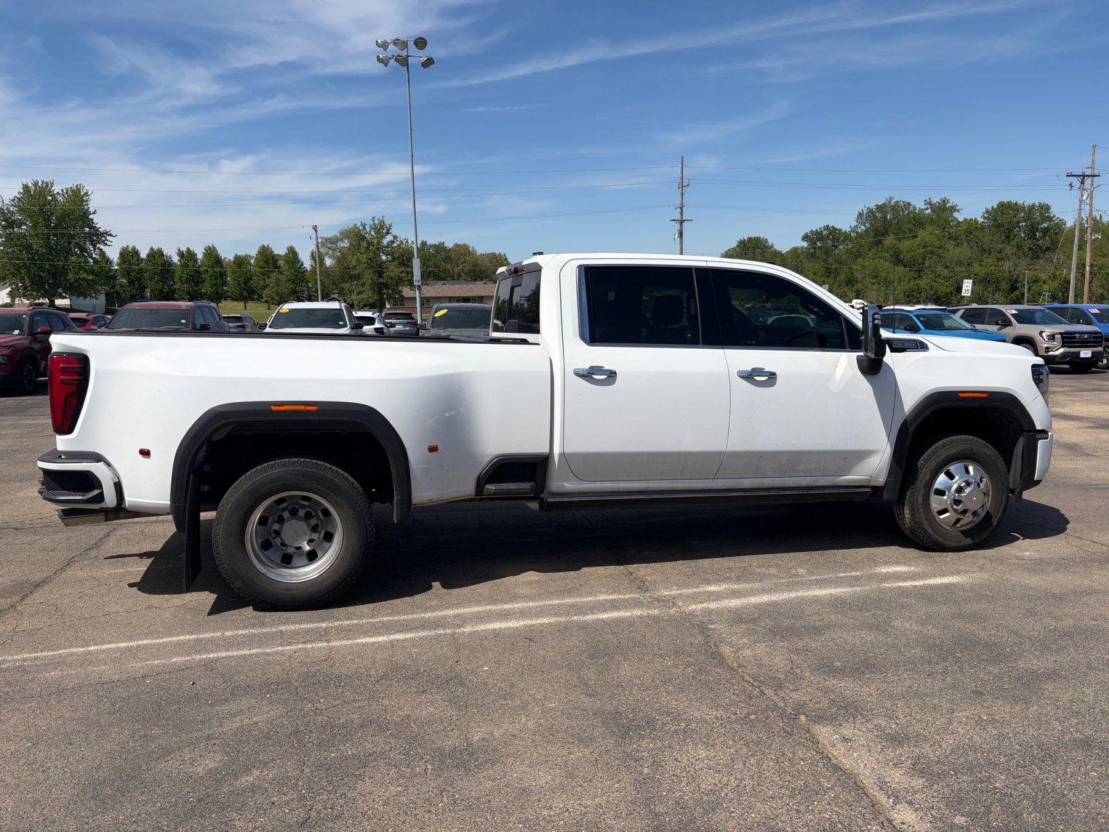 Used 2024 GMC Sierra 3500 Denali w/ Denali Reserve Package AWD/4WD image 16