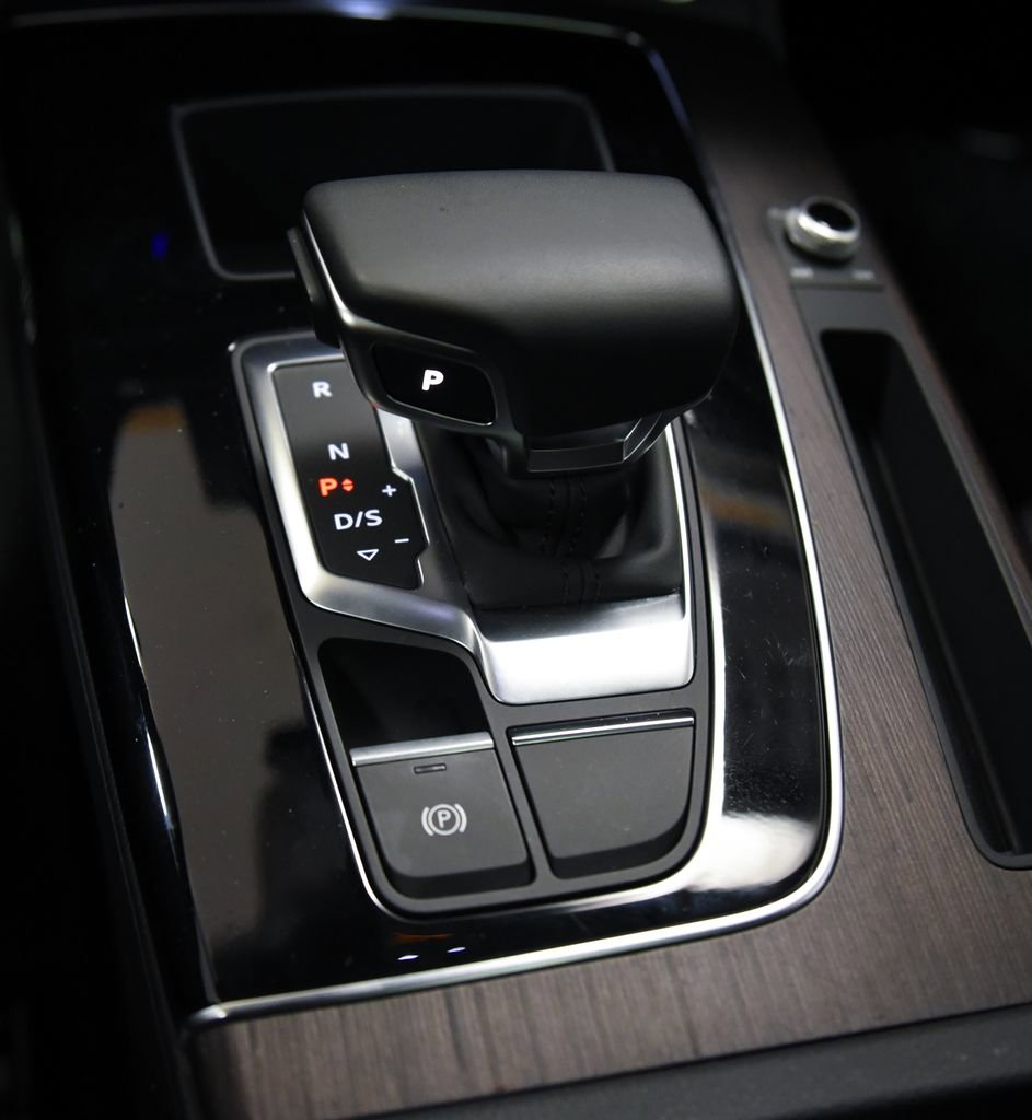 Used 2023 Audi Q5 2.0T Premium w/ Convenience Package image 30