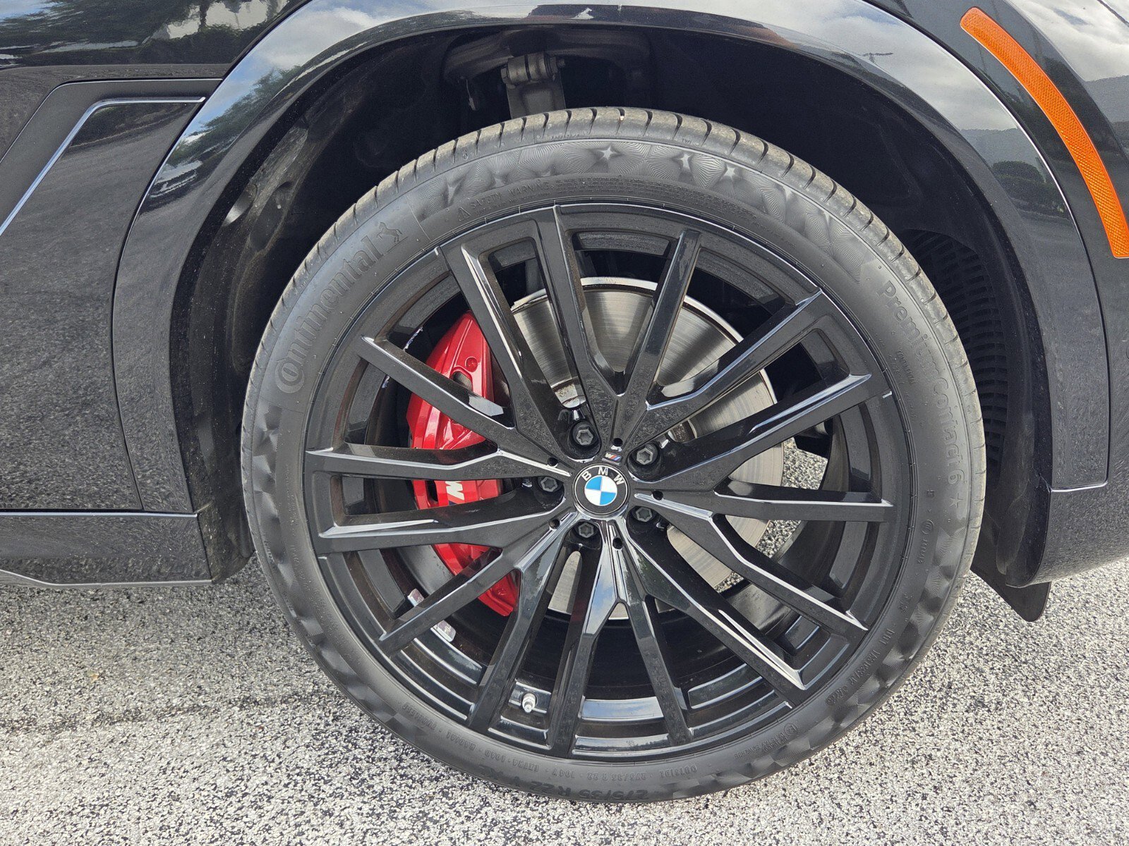 Certified 2023 BMW X6 M50i w/ Parking Assistance Package image 9