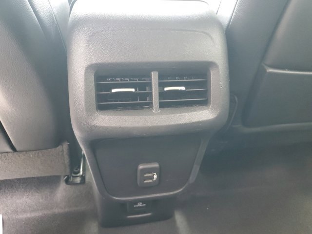 Used 2023 GMC Terrain SLT image 18