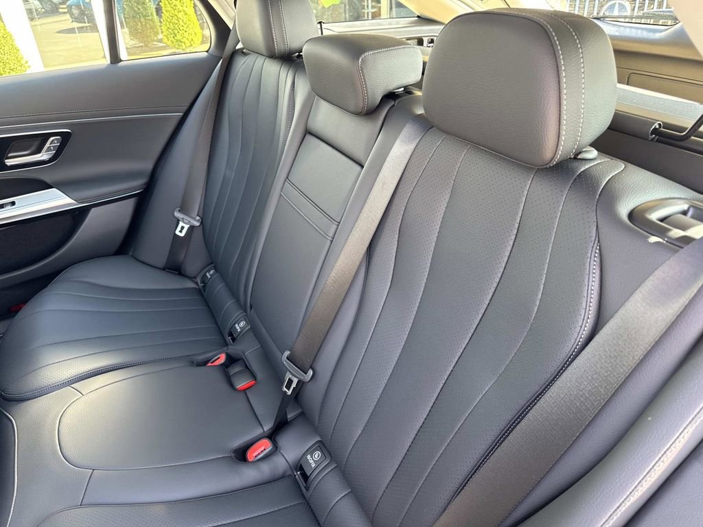 New 2026 Mercedes-Benz E 450 4MATIC All-Terrain Wagon image 13