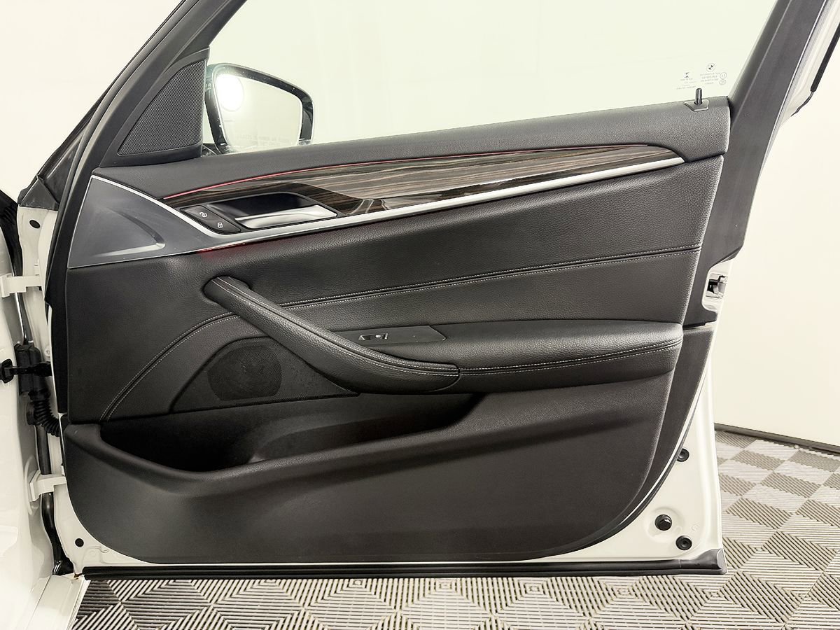 Used 2017 BMW 540i RWD image 44