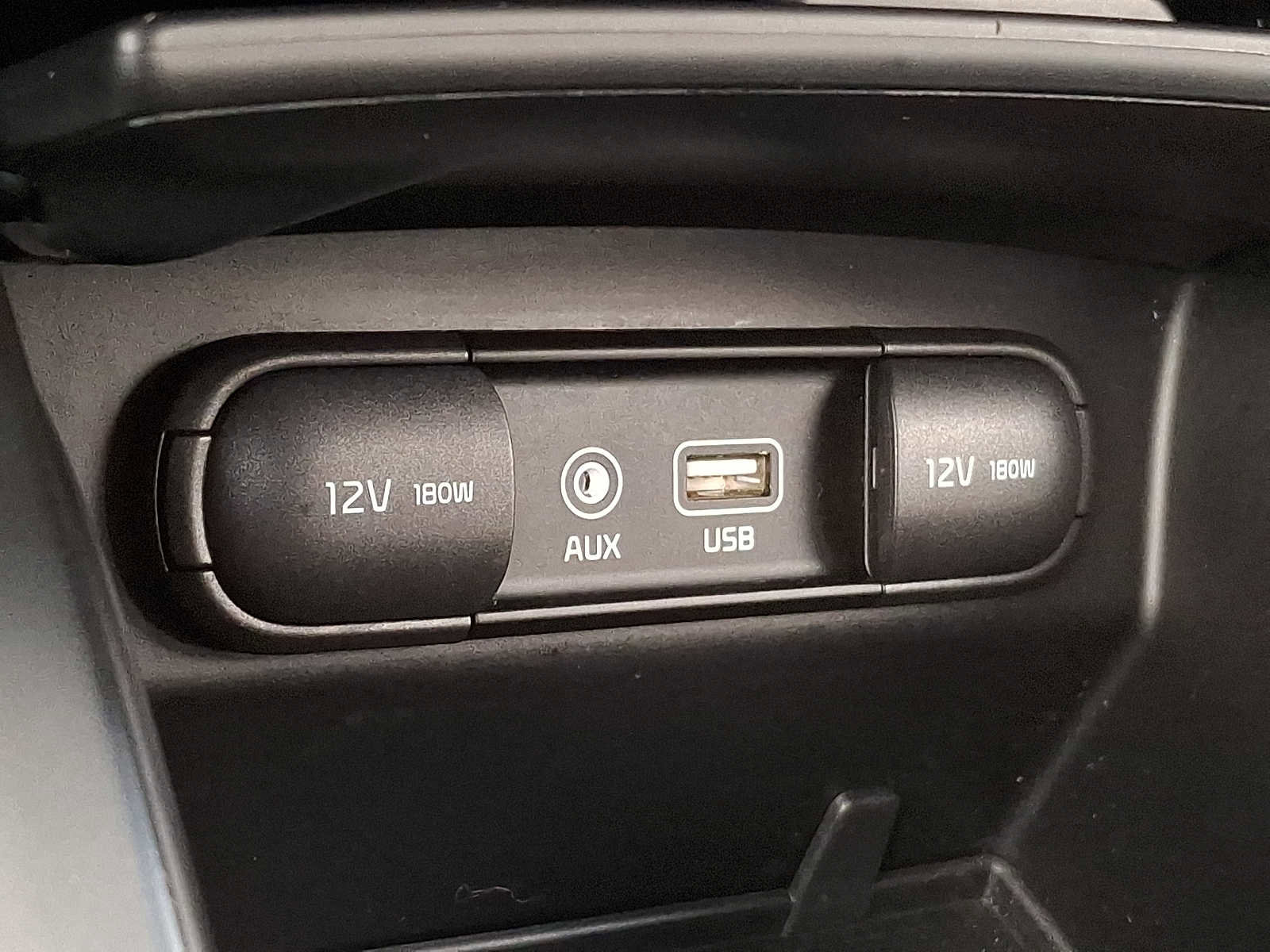 Used 2019 Kia Sorento LX image 20