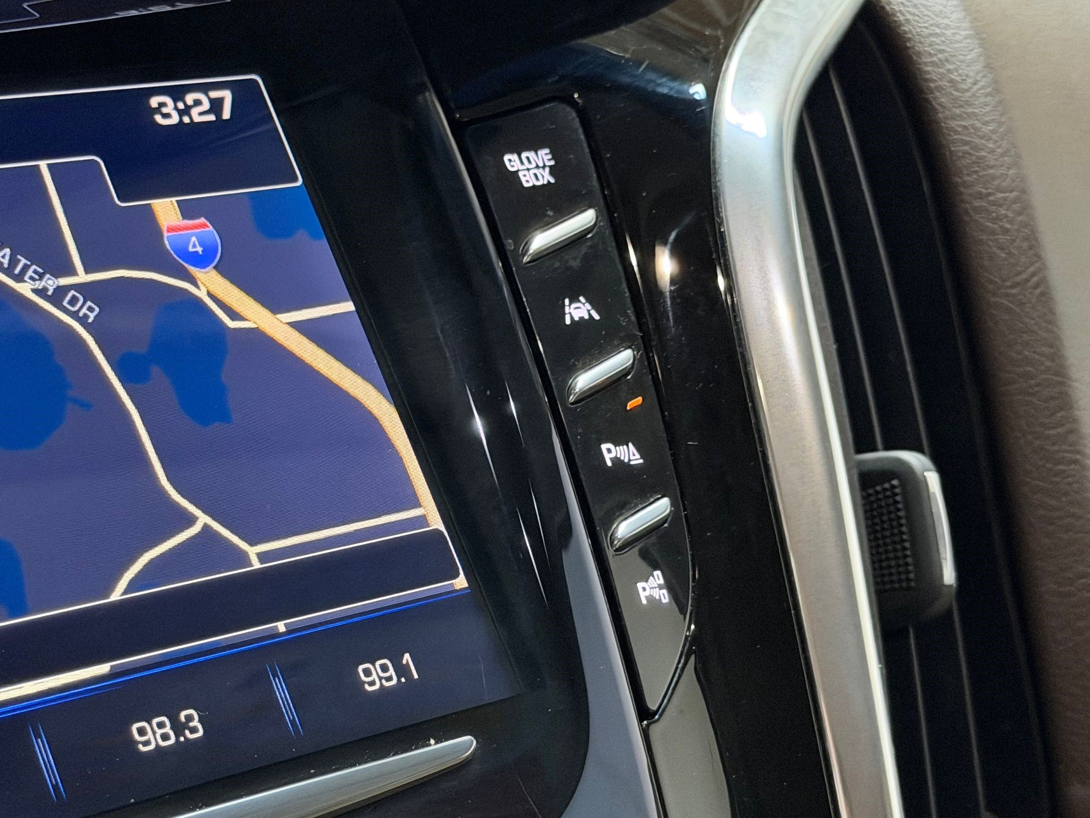 Used 2017 Cadillac Escalade Premium Luxury RWD image 30