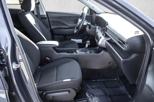 Used 2025 Hyundai Kona SEL image 23