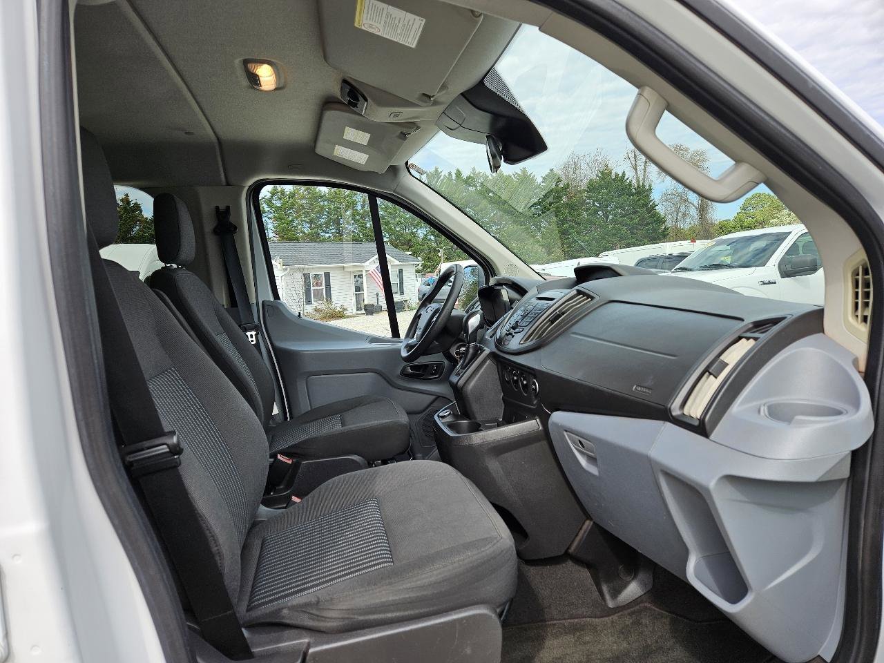 Used 2018 Ford Transit 350 XL image 23