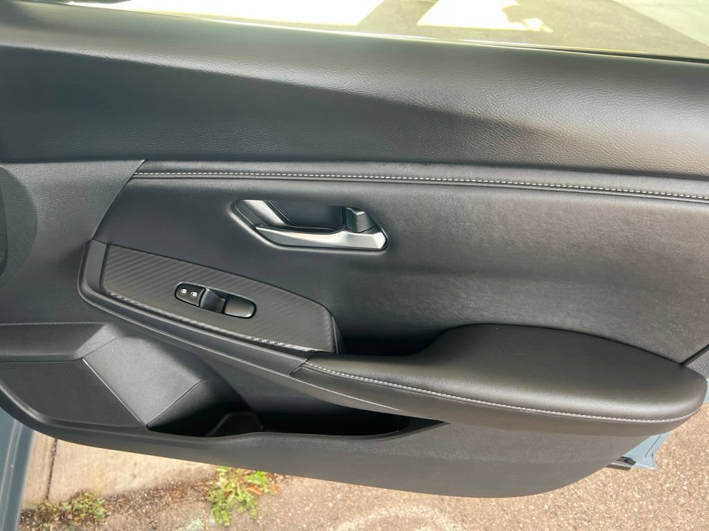 Used 2024 Nissan Sentra SV w/ Trunk Package FWD image 22