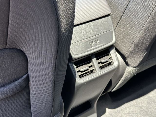 Used 2026 Chevrolet Equinox LT FWD image 18