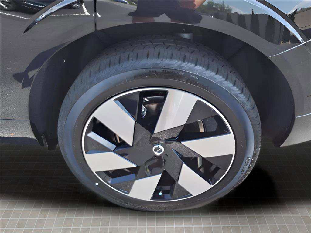 Used 2025 Volvo XC60 T8 Plus w/ Protection Package Premier image 33