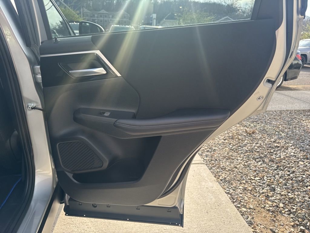 New 2025 Mitsubishi Outlander ES AWD/4WD image 36