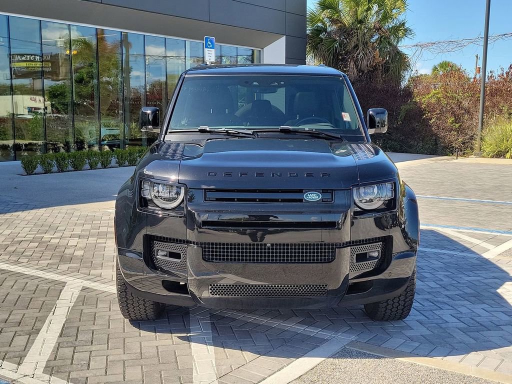 Certified 2024 Land Rover Defender 110 X-Dynamic SE AWD/4WD image 8