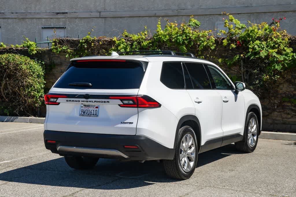 Used 2026 Toyota Grand Highlander Limited image 7