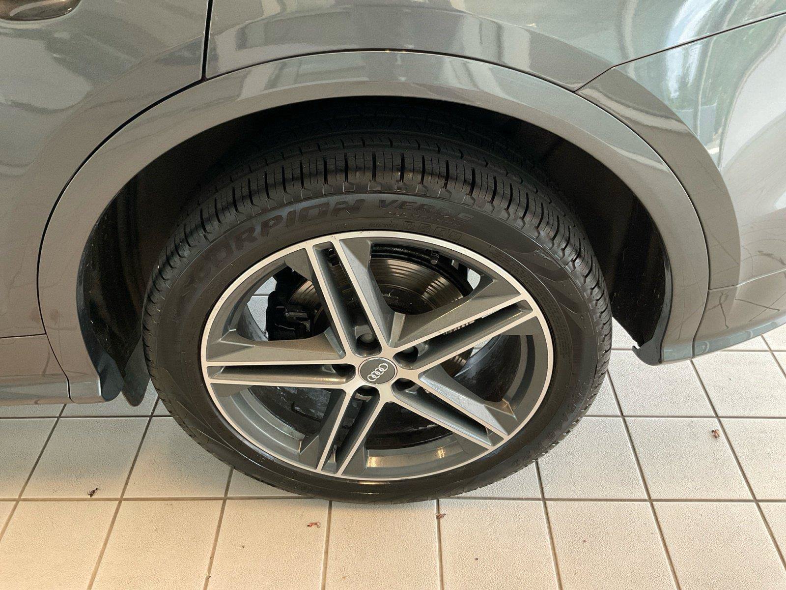 Used 2018 Audi SQ5 Prestige AWD/4WD image 17