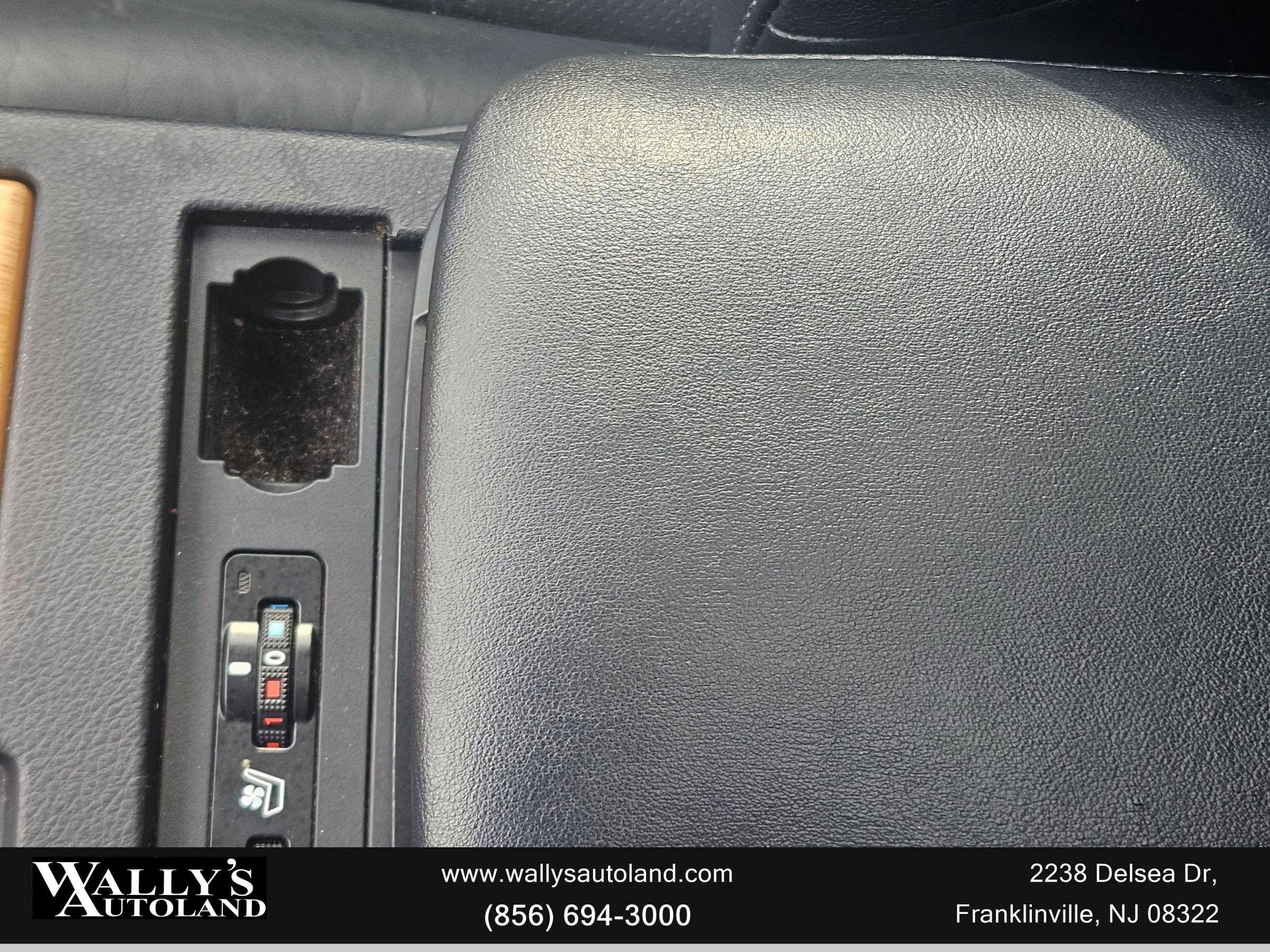 Used 2015 Lexus RX 450h AWD image 31