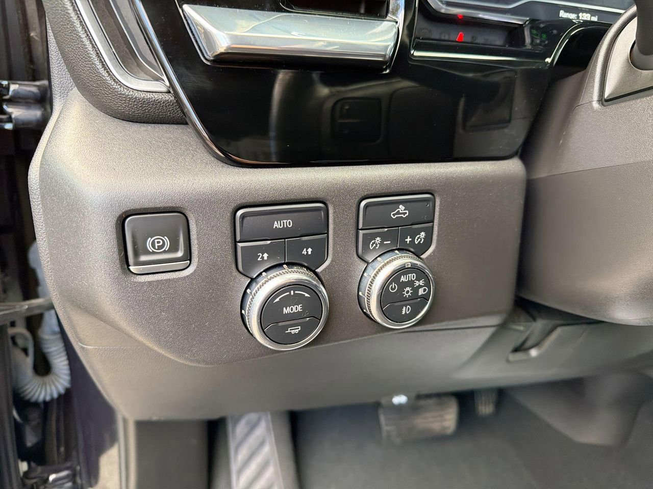 Certified 2022 GMC Sierra 1500 Elevation image 18
