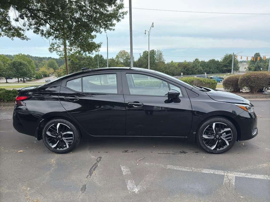 New 2025 Nissan Versa SR image 8