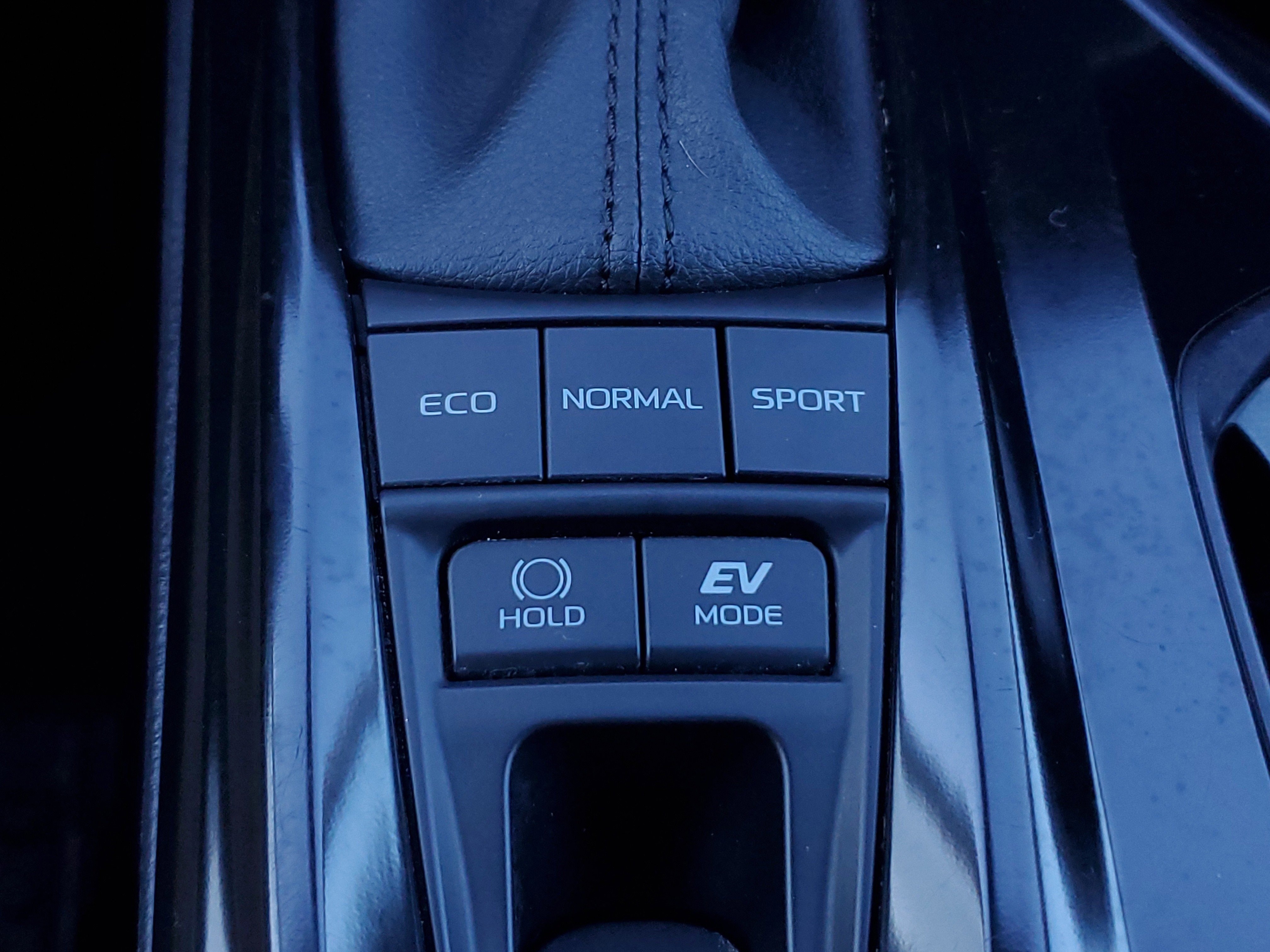 Certified 2025 Toyota Camry Hybrid image 27