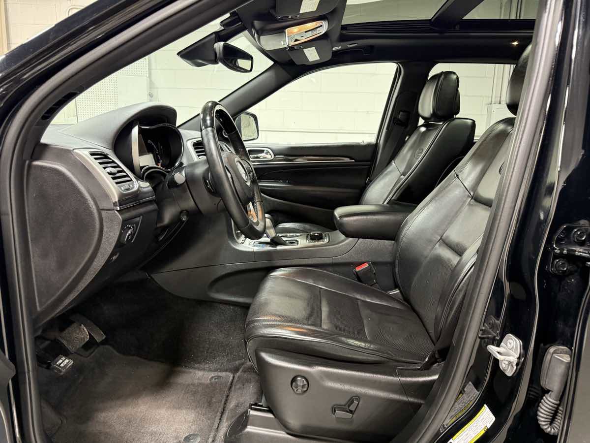 Used 2018 Jeep Grand Cherokee Overland image 10