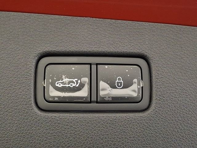 Used 2023 Genesis GV70 2.5T w/ Select Package AWD/4WD image 29