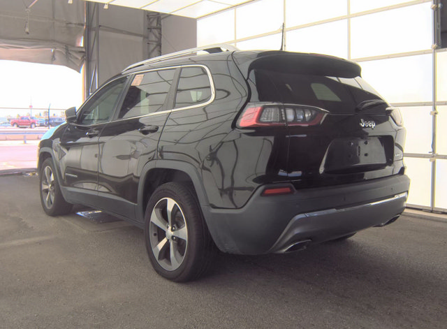 Used 2019 Jeep Cherokee Limited FWD image 3
