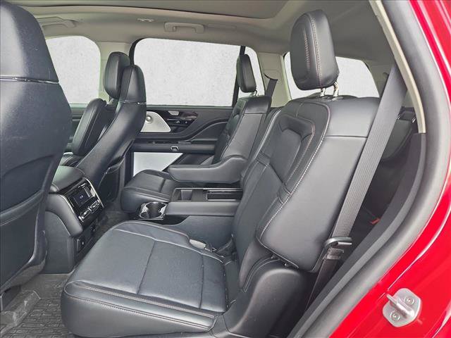 Used 2025 Lincoln Aviator Reserve w/ Luxury Package RWD image 12