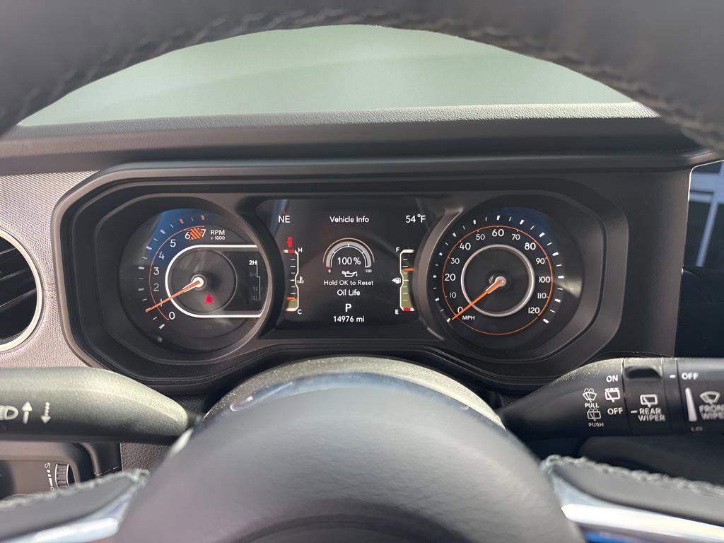 Used 2026 Jeep Wrangler Unlimited Sahara AWD/4WD image 12