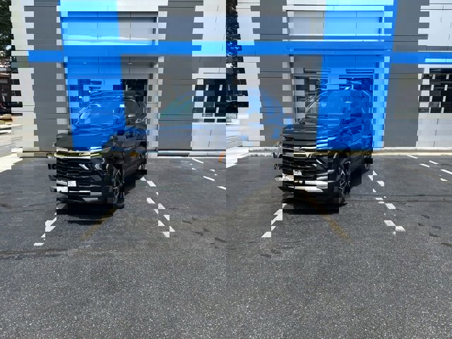 New 2025 Chevrolet TrailBlazer LT w/ Convenience Package image 2