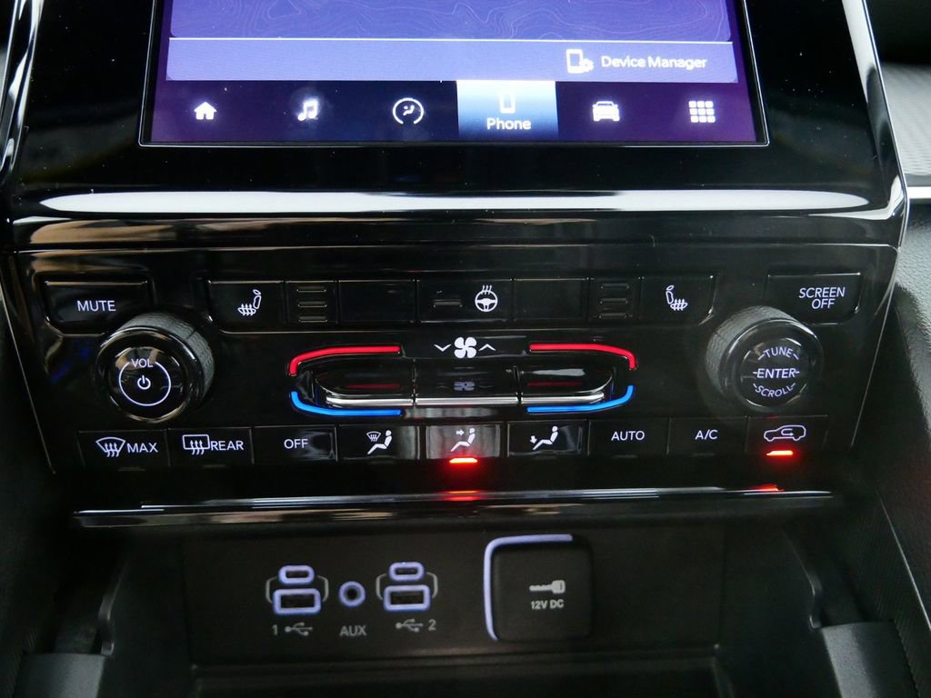 Certified 2024 Jeep Grand Cherokee Laredo w/ Luxury Tech Group I image 47