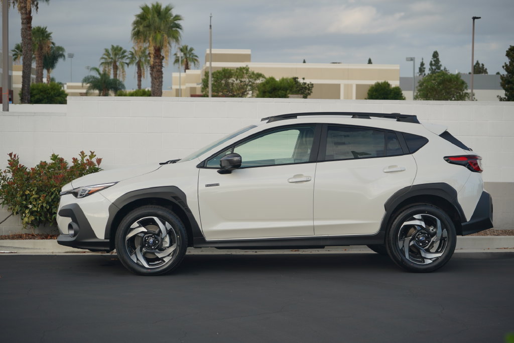 New 2026 Subaru Crosstrek 2.5i Limited AWD/4WD image 3