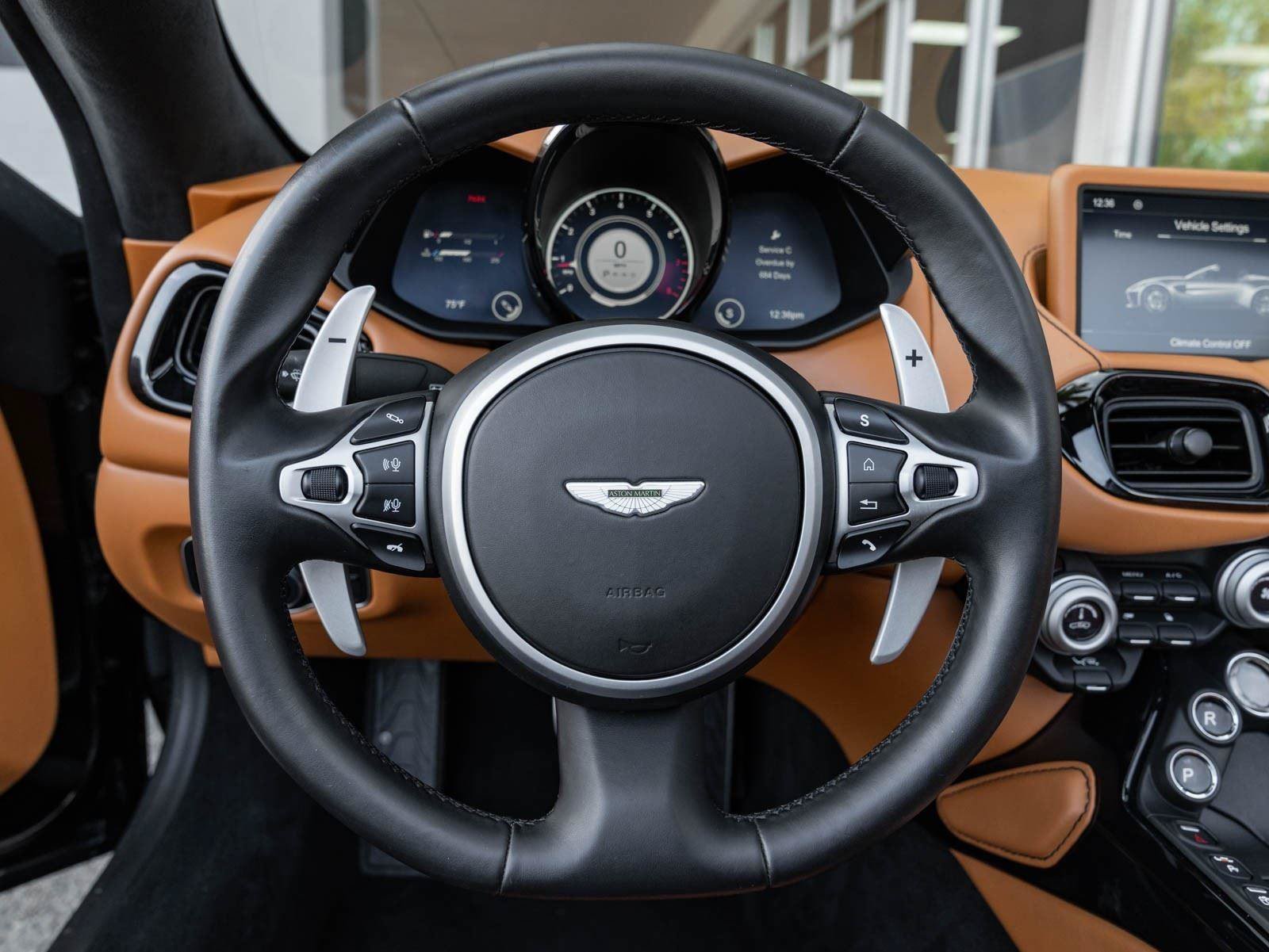 Used 2021 Aston Martin V8 Vantage Roadster RWD image 26