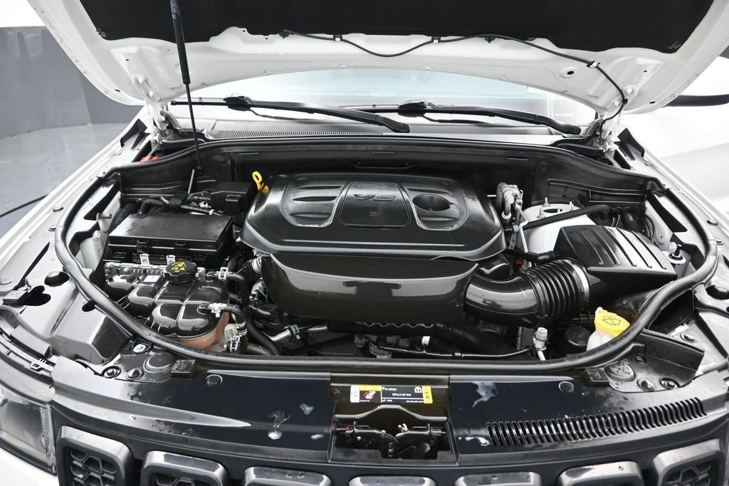 Used 2021 Jeep Grand Cherokee Laredo X RWD image 16