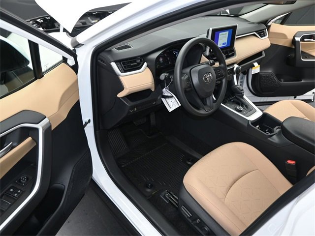New 2025 Toyota RAV4 XLE w/ Convenience Package image 4