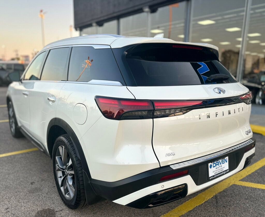 Used 2023 INFINITI QX60 Luxe w/ Cargo Package image 3