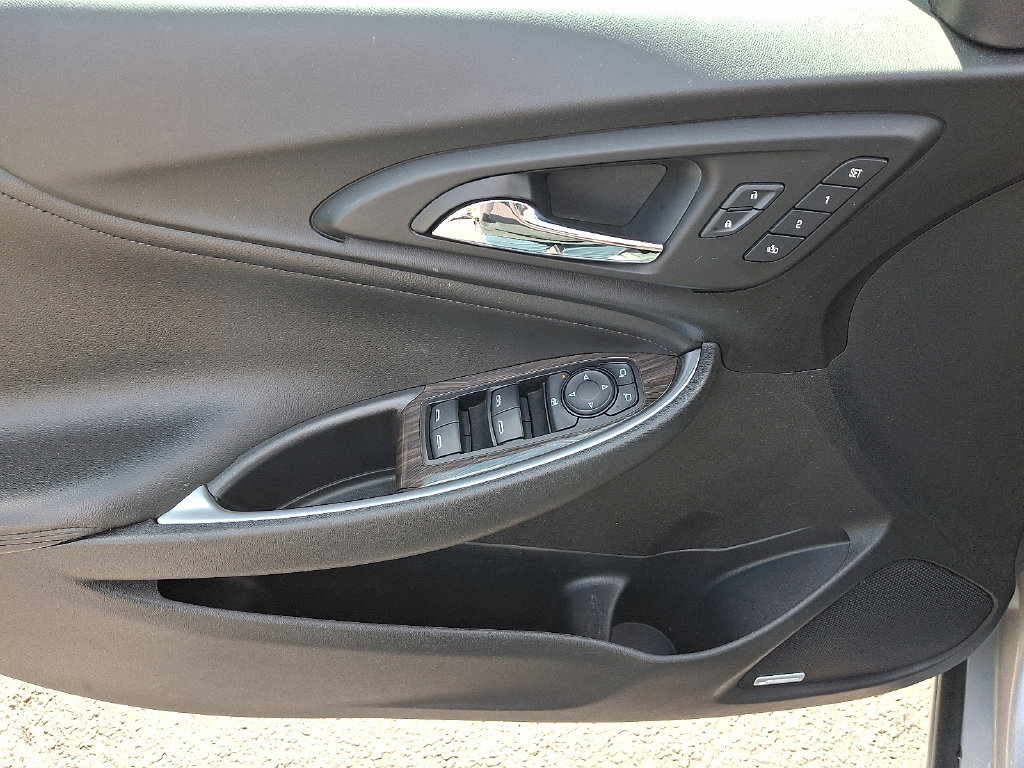 Certified 2020 Chevrolet Malibu Premier FWD image 14