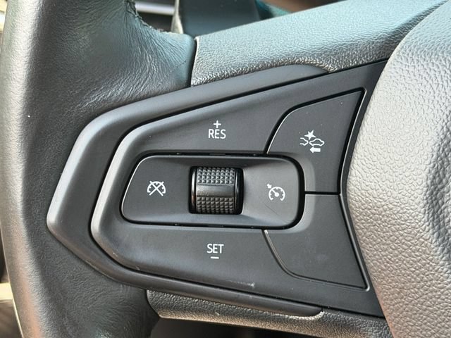 Used 2023 Chevrolet Bolt LT w/ Infotainment Package FWD image 28