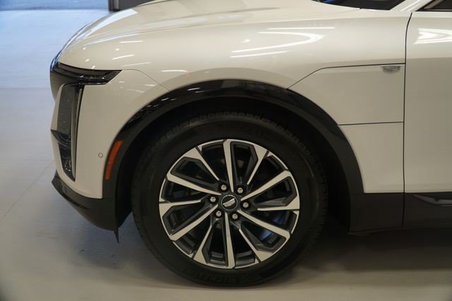 Certified 2024 Cadillac Lyriq Sport AWD/4WD image 7