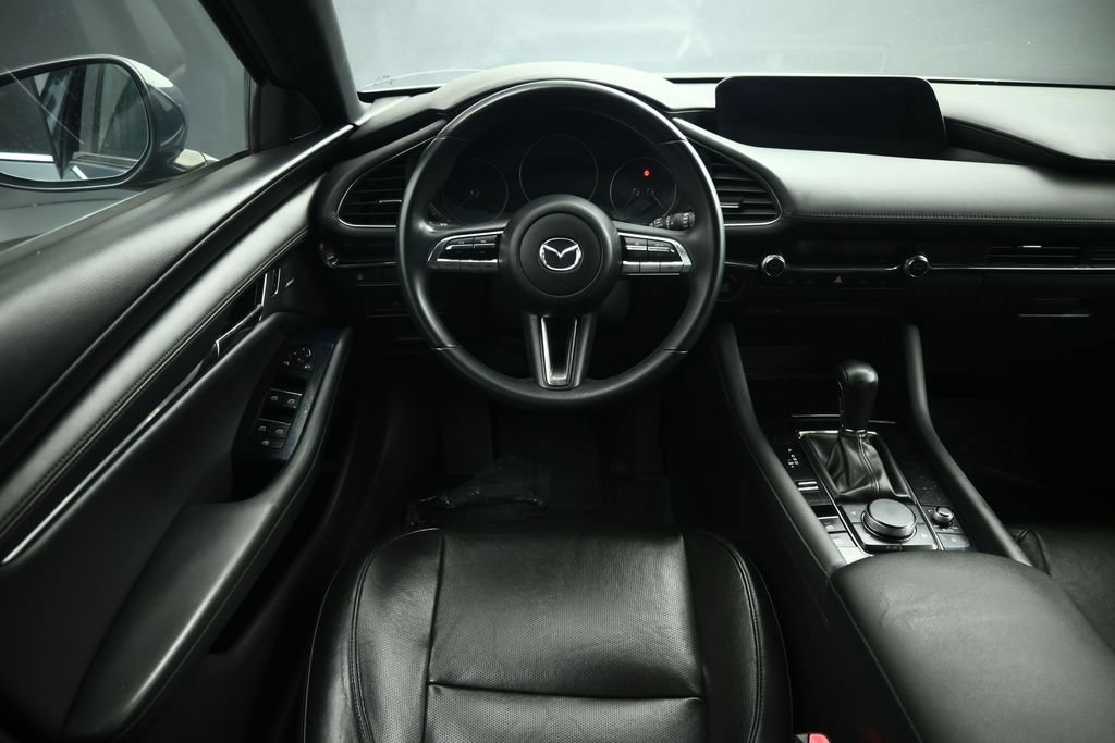 Used 2019 MAZDA MAZDA3 Hatchback w/ Premium Package FWD image 5