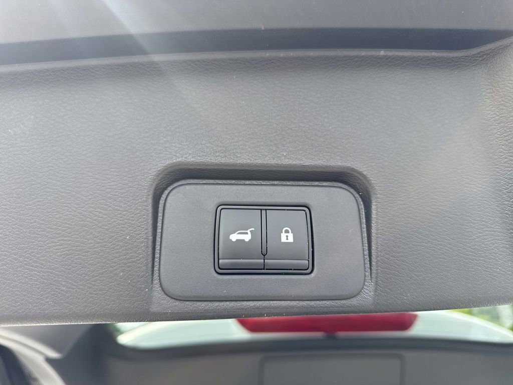 Used 2024 Nissan Rogue SV w/ SV Premium Package AWD/4WD image 29