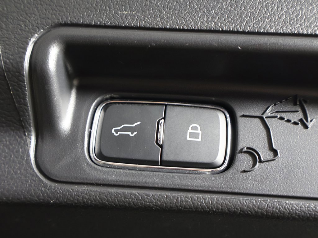 Used 2025 Ford Explorer ST-Line w/ ST-Line Street Pack image 50