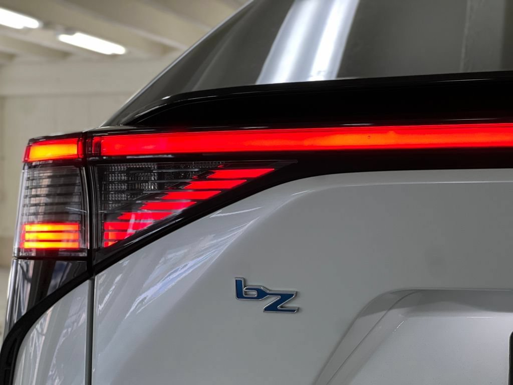 New 2026 Toyota bZ FWD image 7