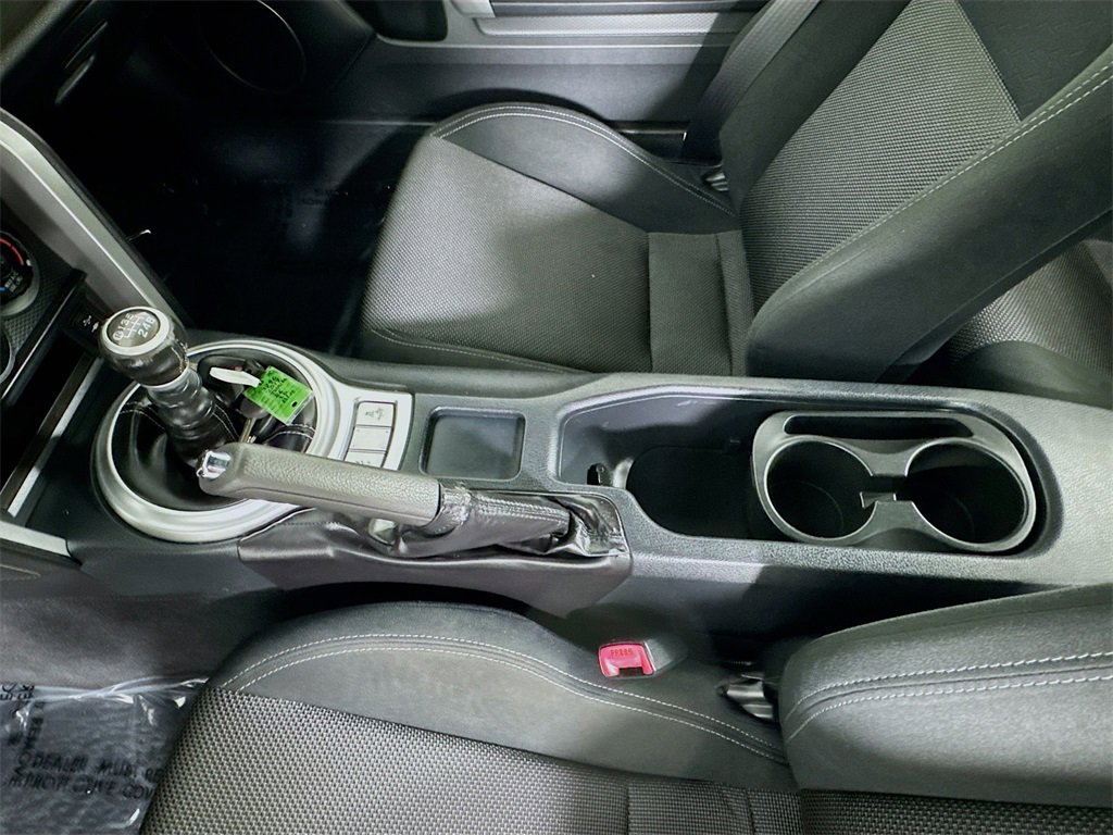 Used 2017 Toyota 86 image 21