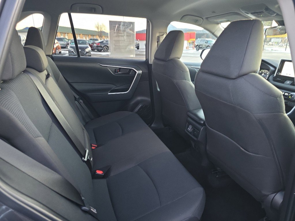 Used 2025 Toyota RAV4 LE image 27