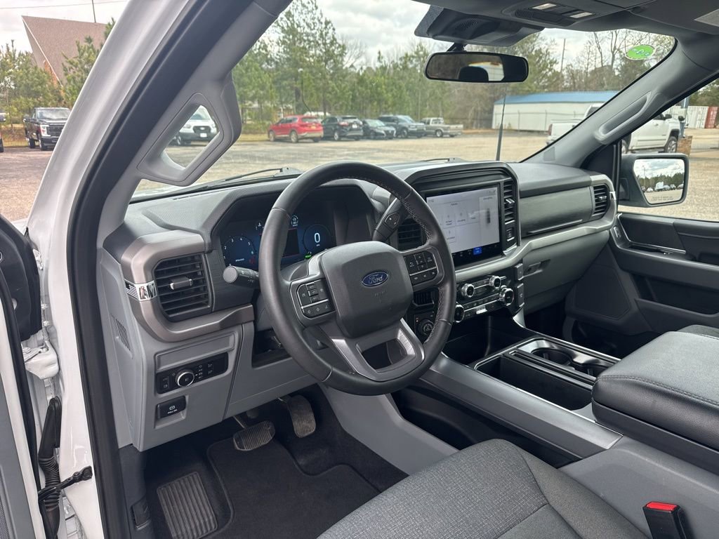 Used 2025 Ford F150 XLT w/ Equipment Group 301A Standard image 6