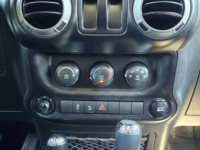 Used 2017 Jeep Wrangler Sport w/ Quick Order Package 24S AWD/4WD image 21