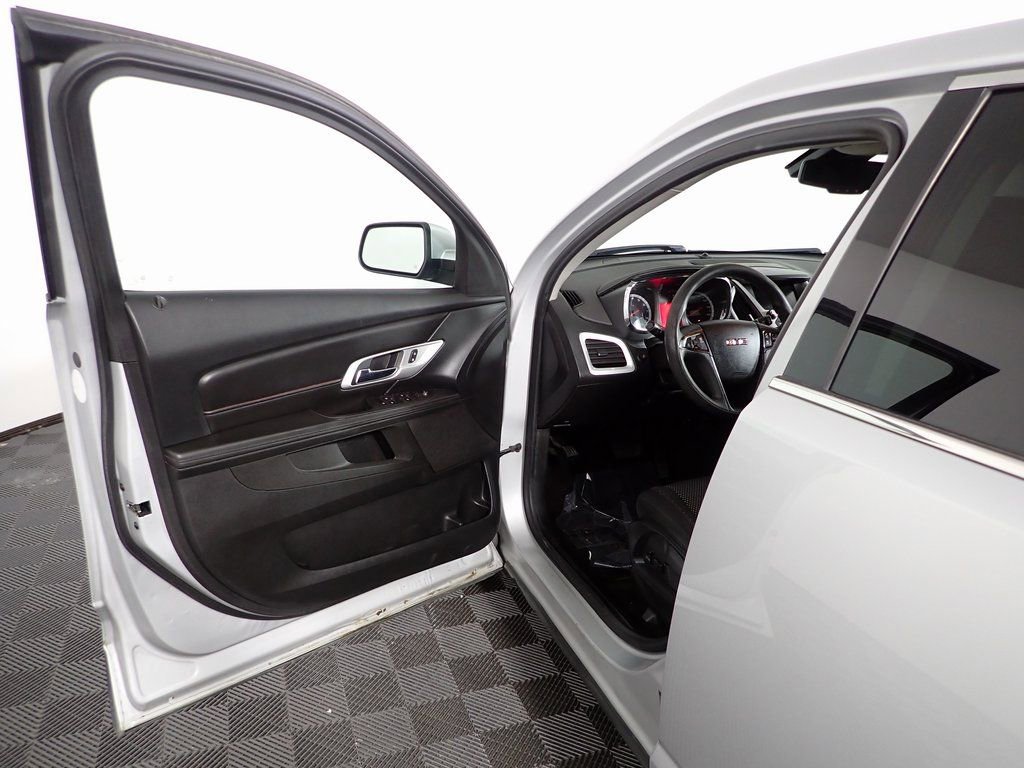 Used 2017 GMC Terrain SLE image 17