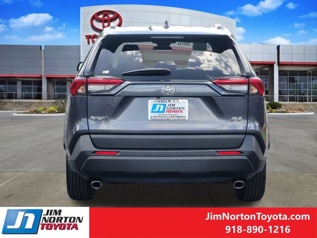 Used 2025 Toyota RAV4 XLE FWD image 6