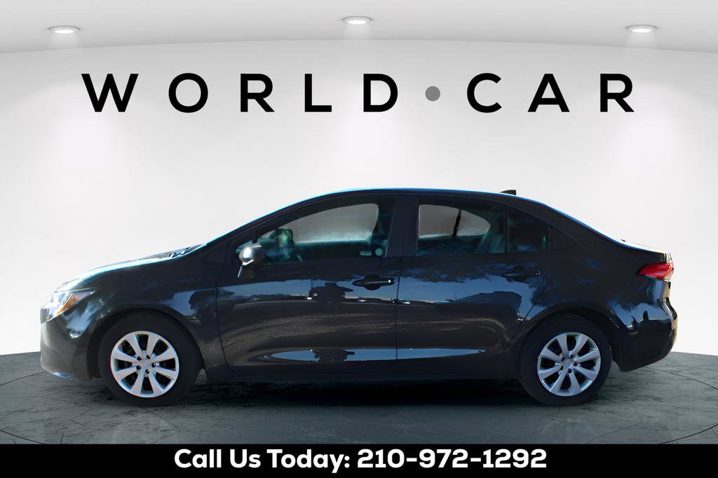 Used 2025 Toyota Corolla LE image 4