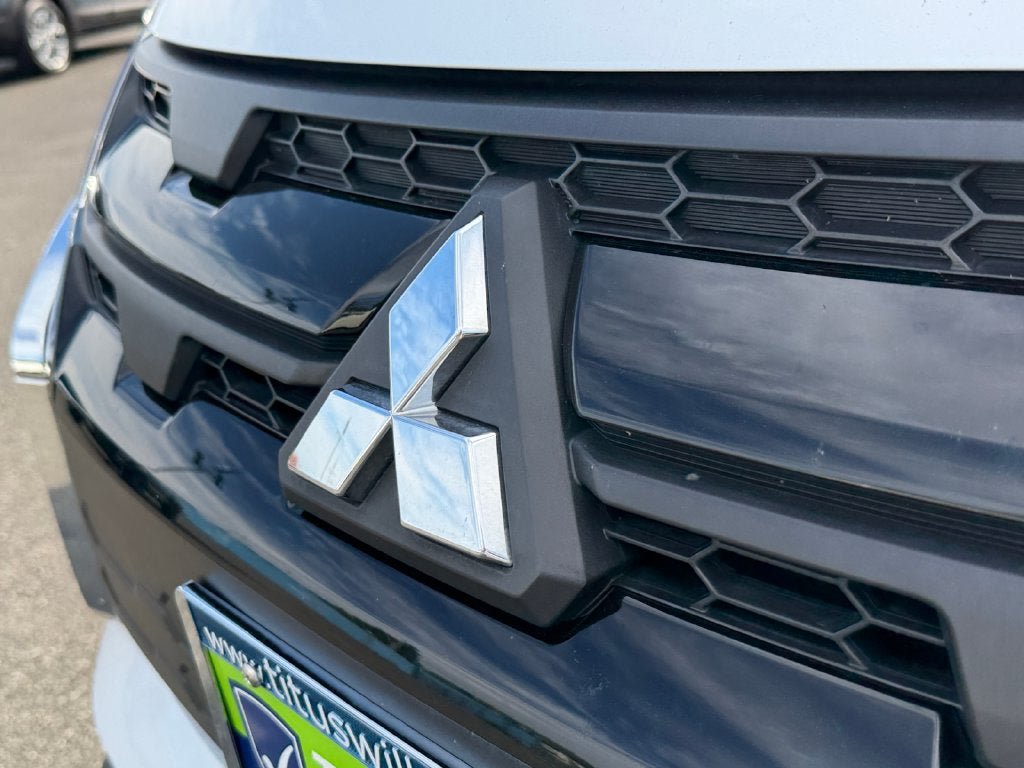 Used 2025 Mitsubishi Outlander Sport AWD image 34