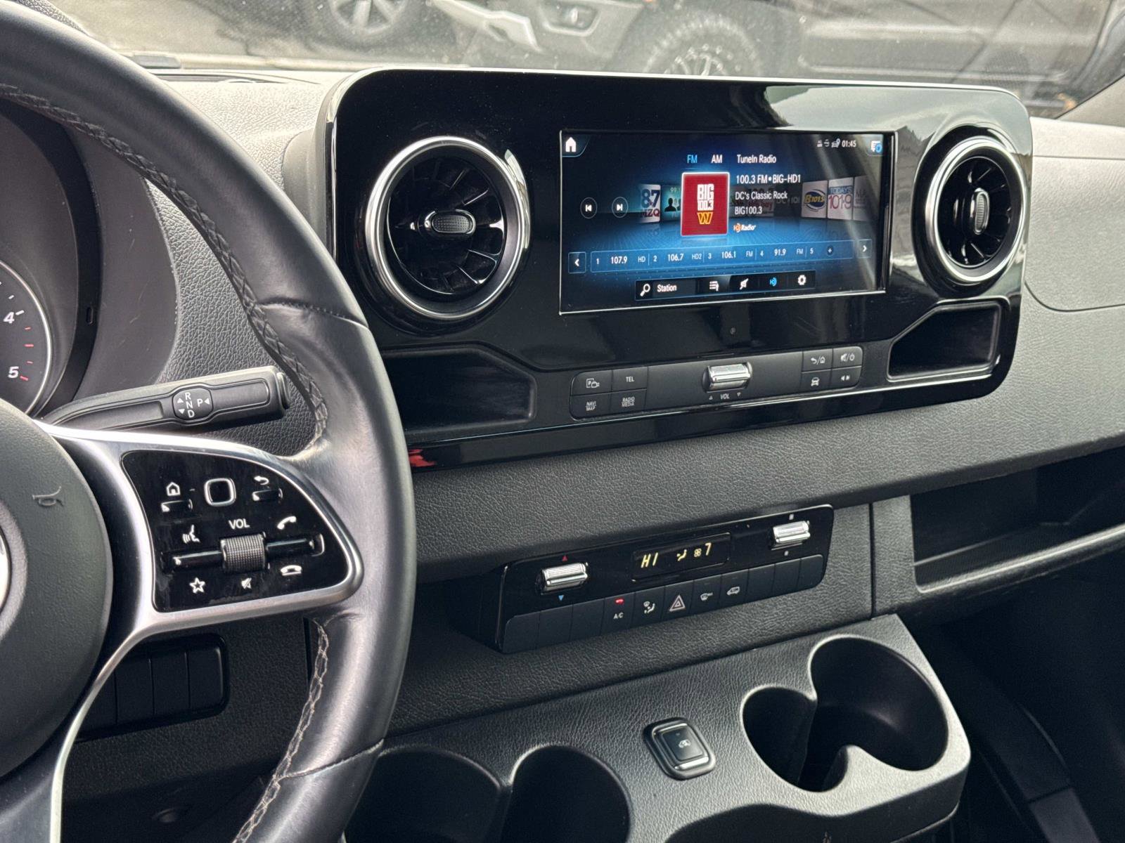 Used 2022 Mercedes-Benz Sprinter 2500 image 3