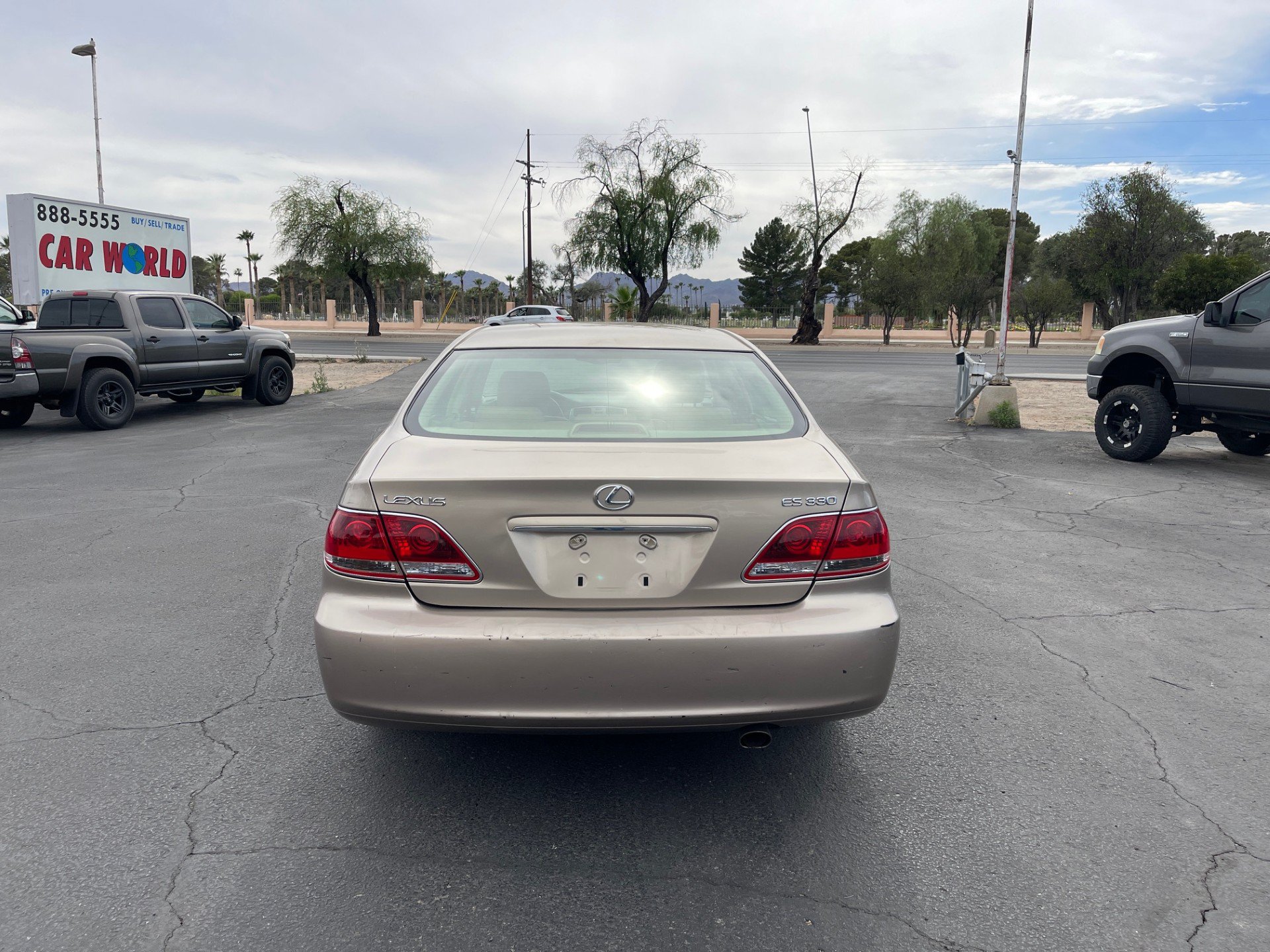 Used 2005 Lexus ES 330 FWD image 4